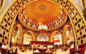 Торговый центр Ibn Battuta Mall в Дубае.