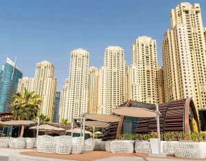 Район Jumeirah (JBR) в Дубае в 2024 году.
