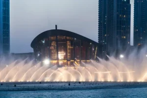 Дубайский оперный театр (Dubai Opera House).