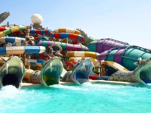 Аквапарк «Yas Waterworld» в Абу Даби.