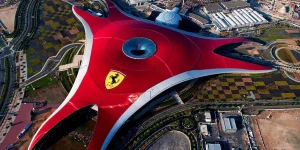 Тематический парк Ferrari World в Абу Даби.