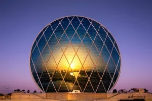 Aldar HQ. Небоскреб в Абу Даби.