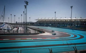 Трасса Яс Марина (Yas Marina Circuit) в Абу Даби.