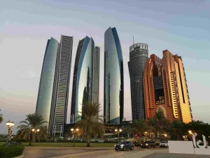 Башни Этихад (Etihad Towers) в Абу Даби в 2024 году.